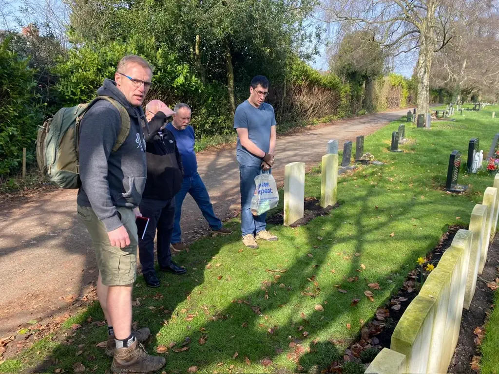 The Warwickshire Armed Forces’ Lodge (WAFL) No. 10039 was formed in October 2023. The Lodge is settling into a good routine, embracing all the tenets and principles of Freemasonry but, more recently, has found form in supporting a cause close to its heart: the Commonwealth War Graves Commission. Scott McKenna set the initial links up and the baton was then taken on by the lodge’s first initiate, Peter Ridley.