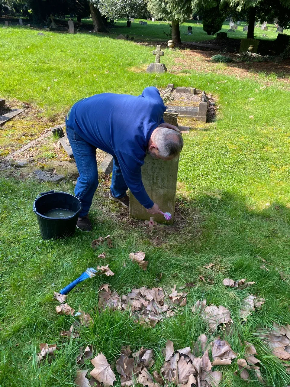 The Warwickshire Armed Forces’ Lodge (WAFL) No. 10039 was formed in October 2023. The Lodge is settling into a good routine, embracing all the tenets and principles of Freemasonry but, more recently, has found form in supporting a cause close to its heart: the Commonwealth War Graves Commission. Scott McKenna set the initial links up and the baton was then taken on by the lodge’s first initiate, Peter Ridley.