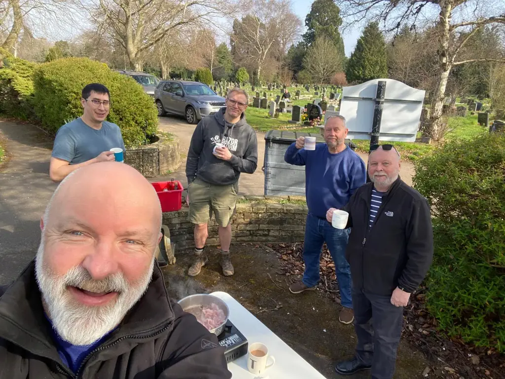 The Warwickshire Armed Forces’ Lodge (WAFL) No. 10039 was formed in October 2023. The Lodge is settling into a good routine, embracing all the tenets and principles of Freemasonry but, more recently, has found form in supporting a cause close to its heart: the Commonwealth War Graves Commission. Scott McKenna set the initial links up and the baton was then taken on by the lodge’s first initiate, Peter Ridley.