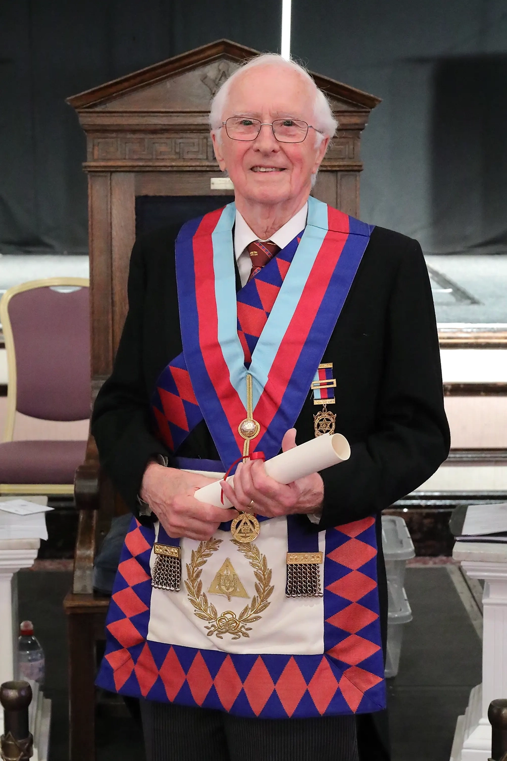 David Mander receives his certificate of merit